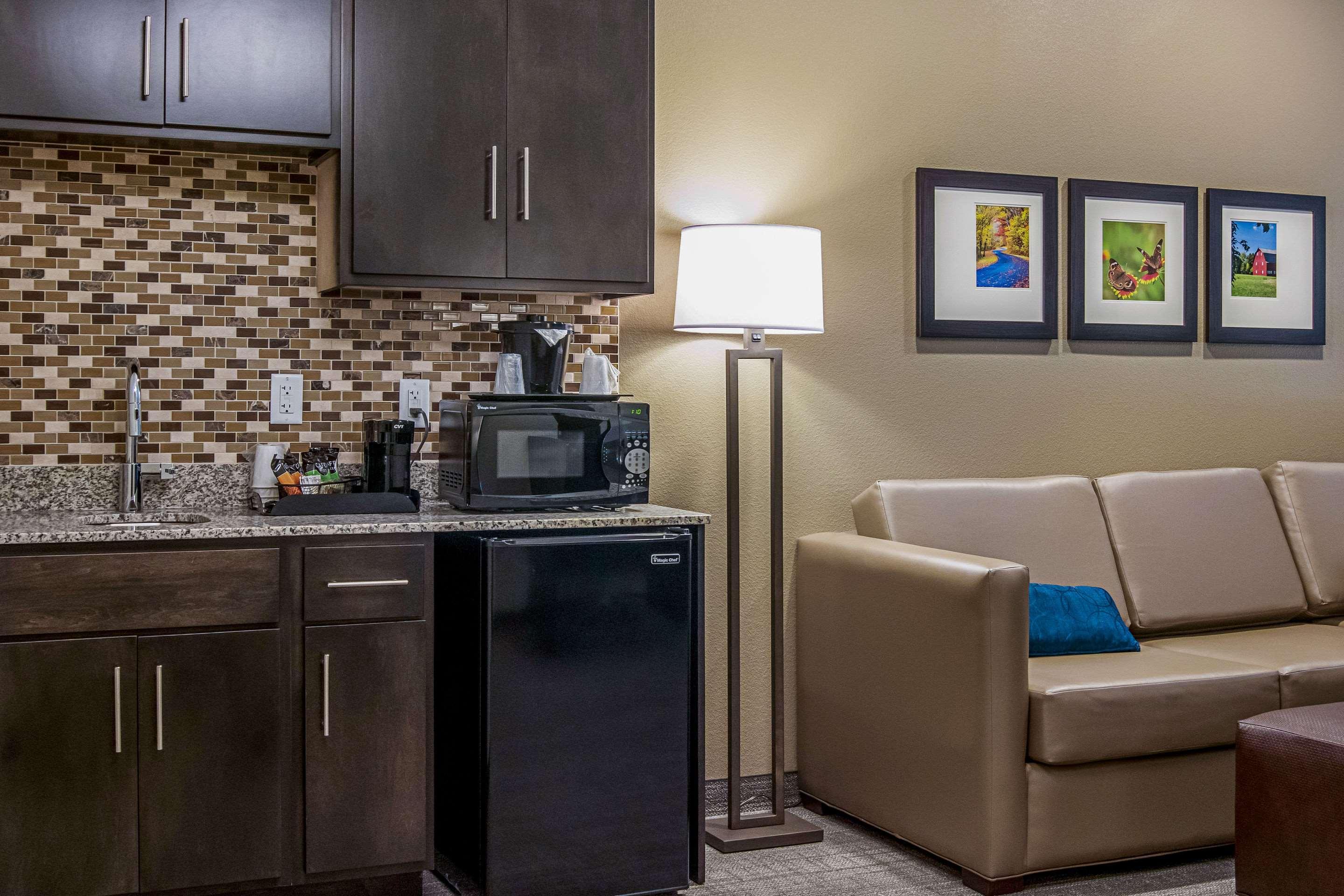 Comfort Suites Wooster Near University Campus Exteriör bild