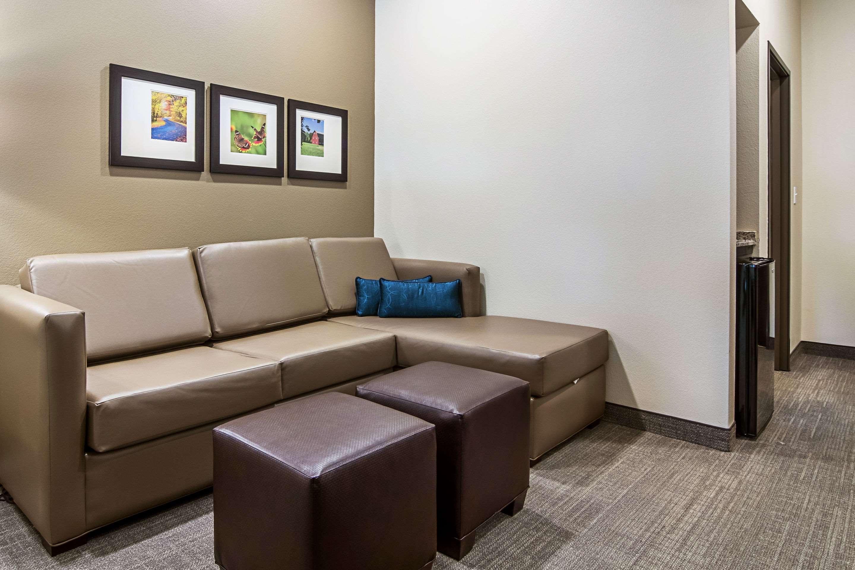 Comfort Suites Wooster Near University Campus Exteriör bild