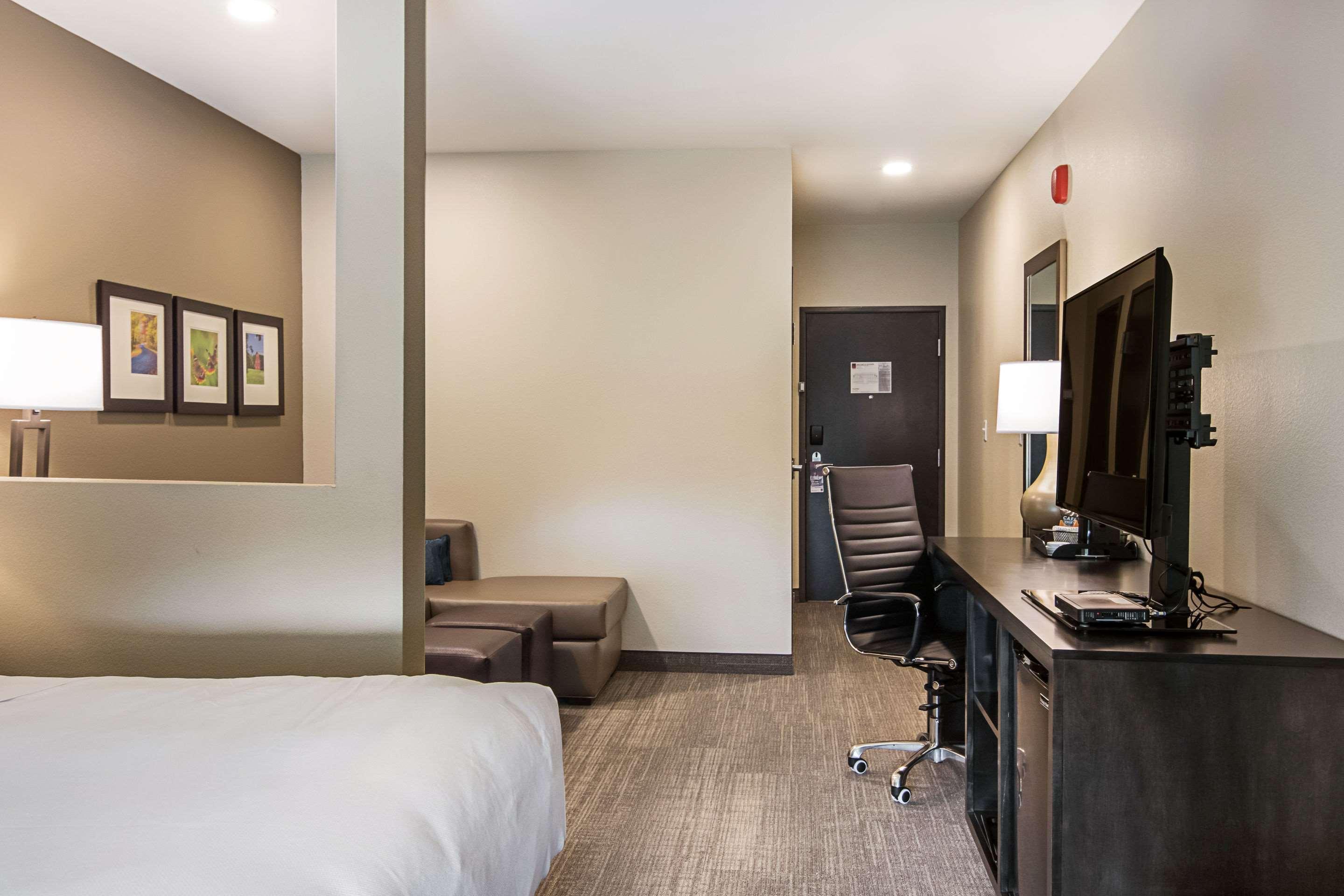 Comfort Suites Wooster Near University Campus Exteriör bild