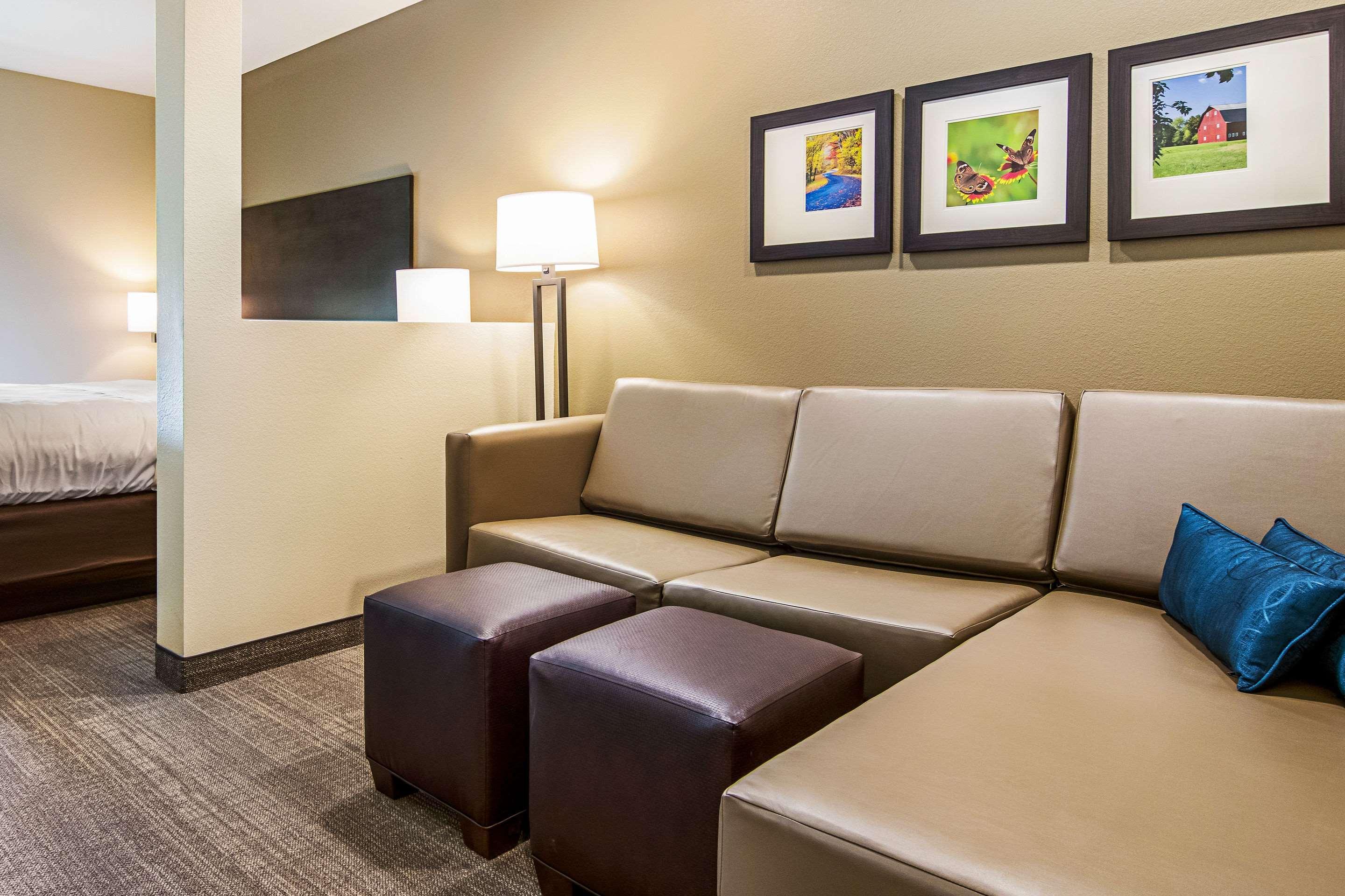 Comfort Suites Wooster Near University Campus Exteriör bild