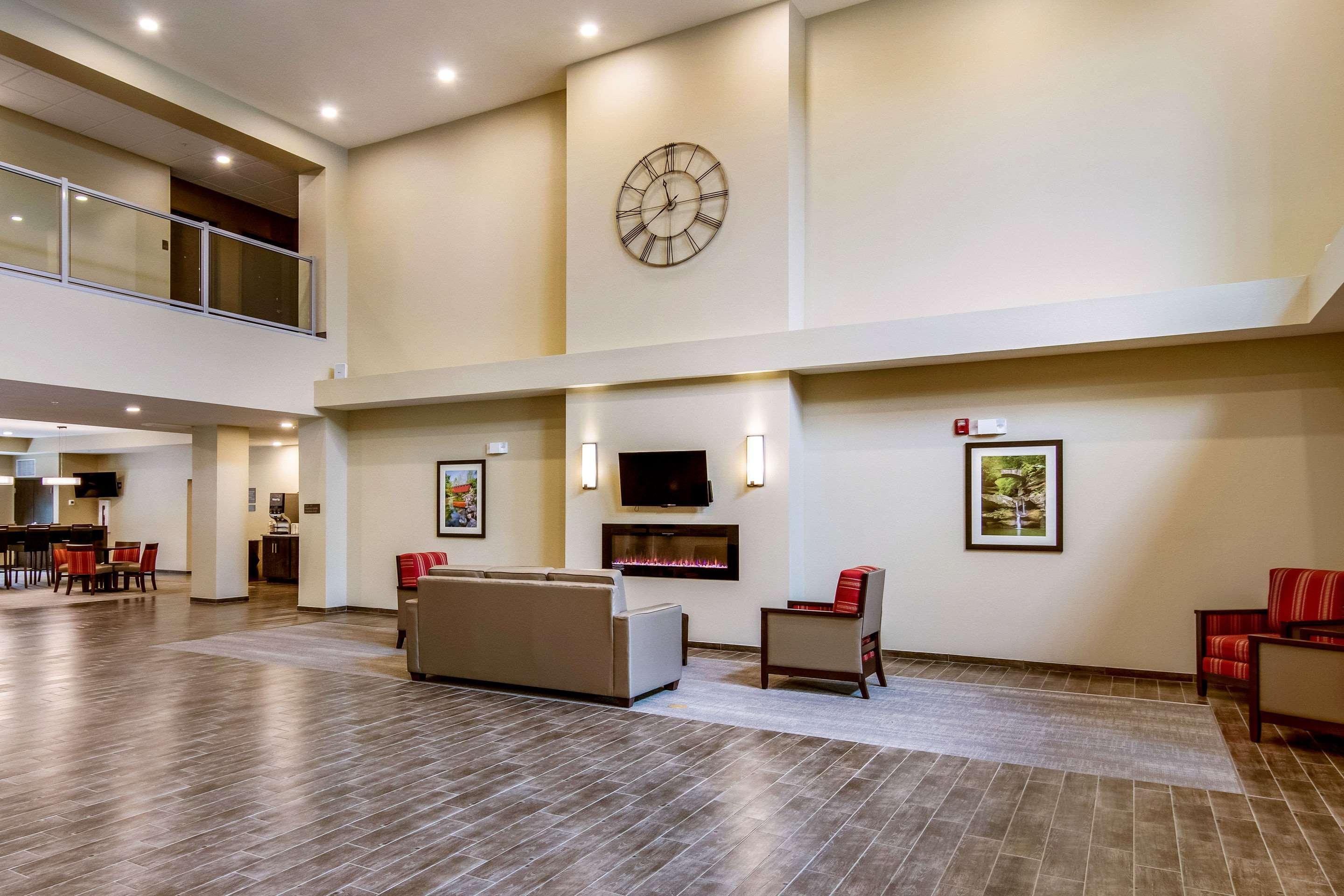Comfort Suites Wooster Near University Campus Exteriör bild